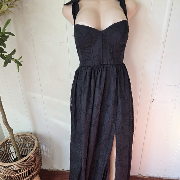 Azazie Atelier New Black Floral Maxi Bridesmaid Dress Size 10 - Picture 2 of 8